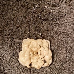 Vintage Brighton flower Creme Soft  Purse clasp does not close